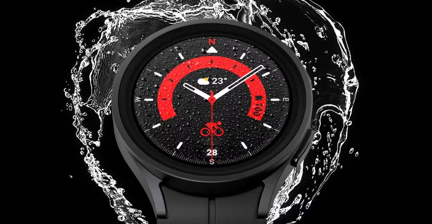 Nước bắn vào Galaxy Watch 5 Pro