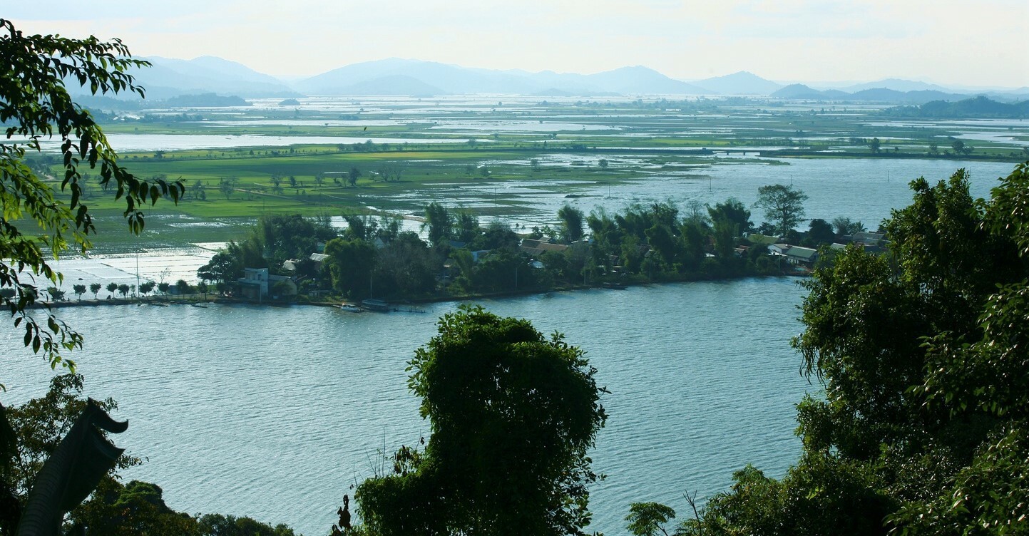 Hồ Lăk là hồ nước ngọt tự nhiên lớn thứ hai Việt Nam