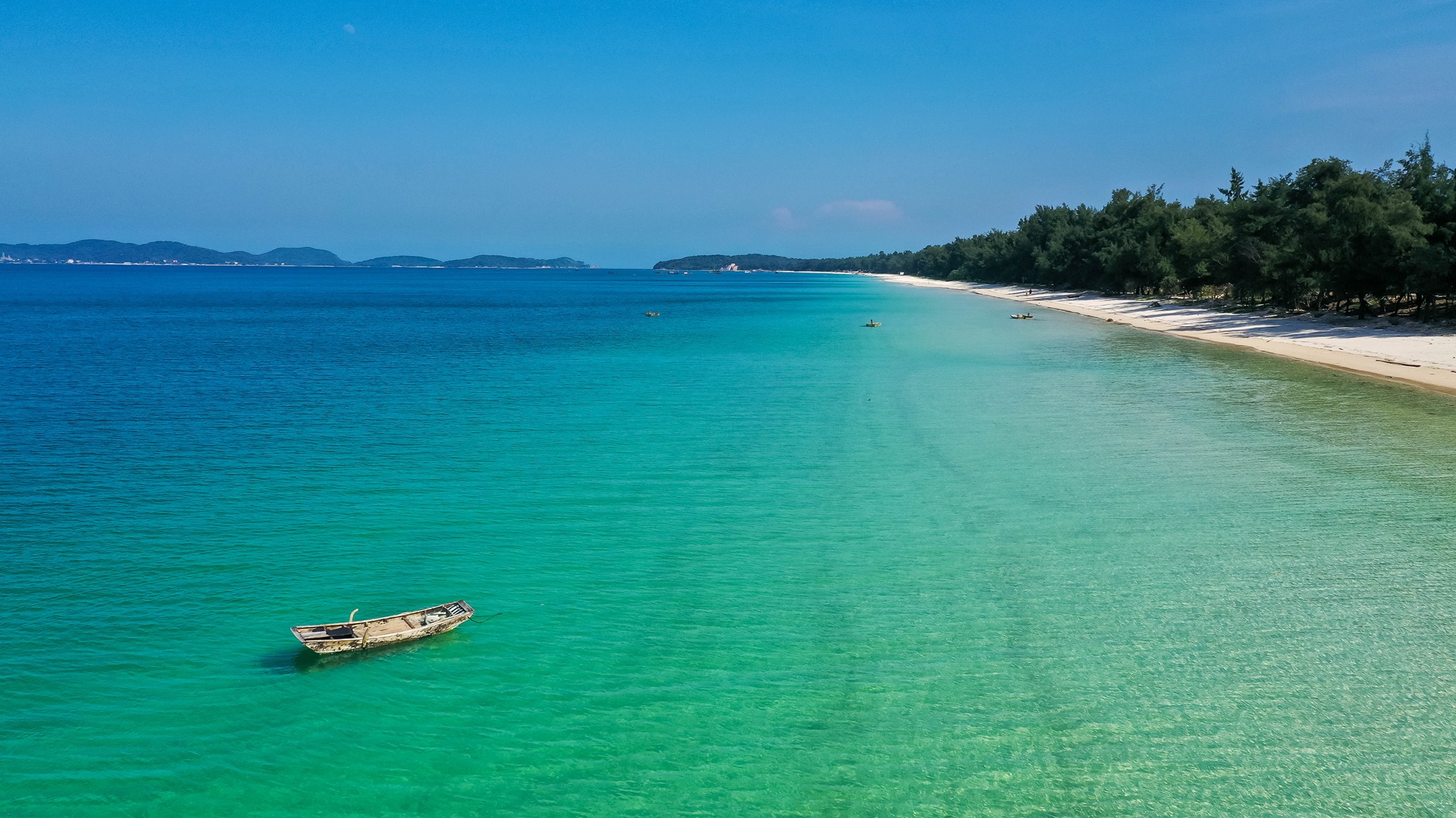 Cô Tô là huyện đảo ở phía đông tỉnh Quảng Ninh