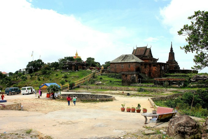 Bãi biển Kep cho bạn thỏa thích tắm biển và trải nghiệm sự bình yên.